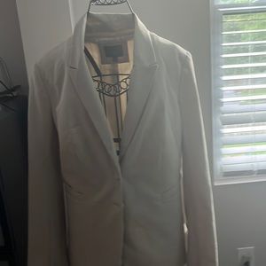 The Limited Collection crème blazer